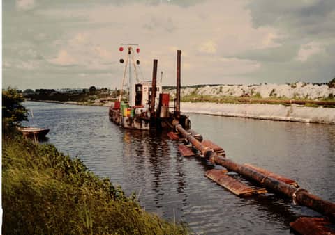 Aanleg en verdieping van een afwateringskanaal bij Leens