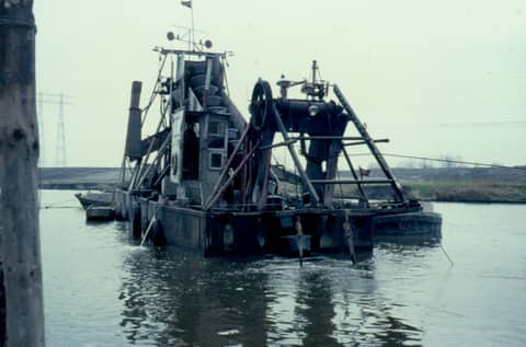 Baggermolen, vlak voor stad Groningen. Ca. 1976/1977.